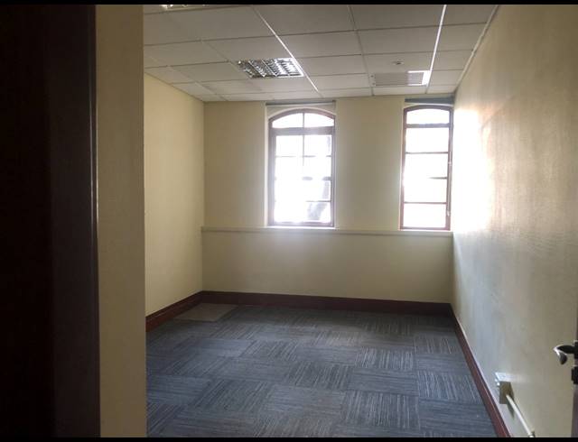 485M² OFFICE TO LET IN SANDTON CENTRAL